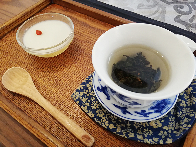 茶趣茶楽｜ランチセットデザートとお茶